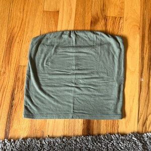 Brand: American eagle Size: Medium Color: green